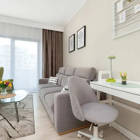 Family Apartment For 8 People With Balcony And 2 Bathrooms By Noclegi Renters *