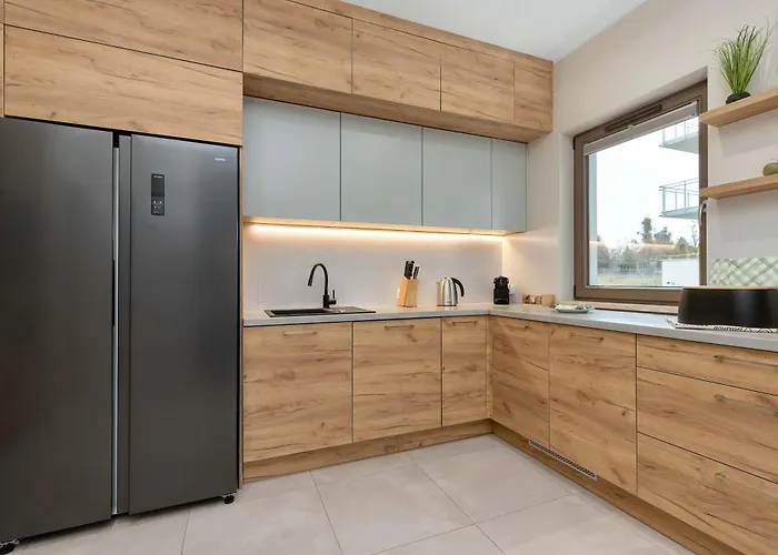 Family For 8 People With Parking, Balcony And 2 Bathrooms By Renters *