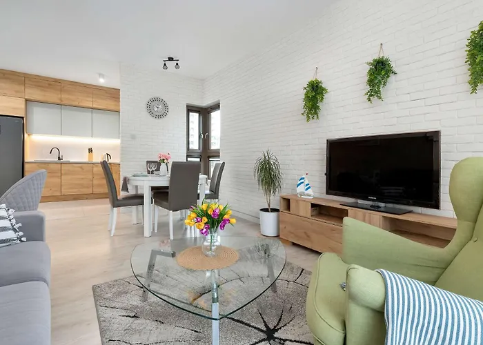 Family For 8 People With Parking, Balcony And 2 Bathrooms By Renters 格但斯克