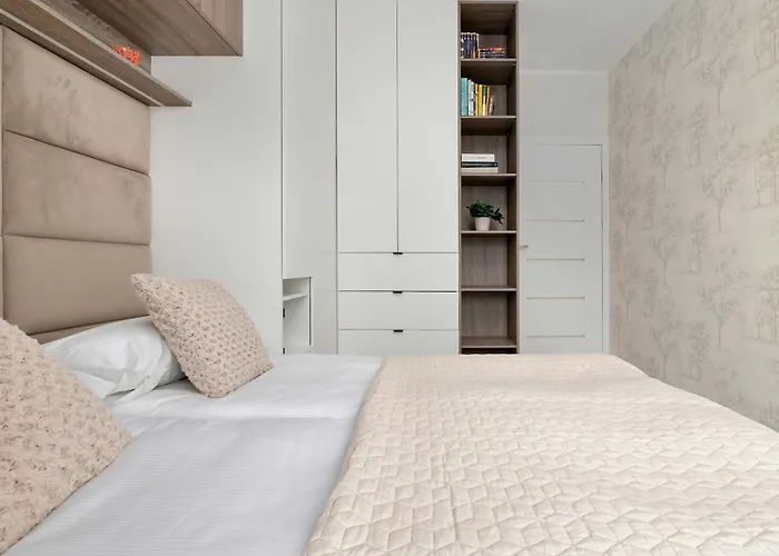 Lägenhet Family For 8 People With Parking, Balcony And 2 Bathrooms By Renters Gdańsk