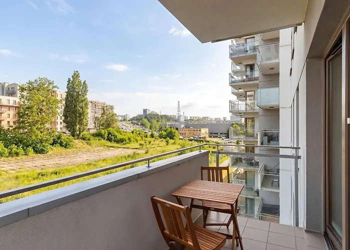 Lägenhet Family For 8 People With Parking, Balcony And 2 Bathrooms By Renters
